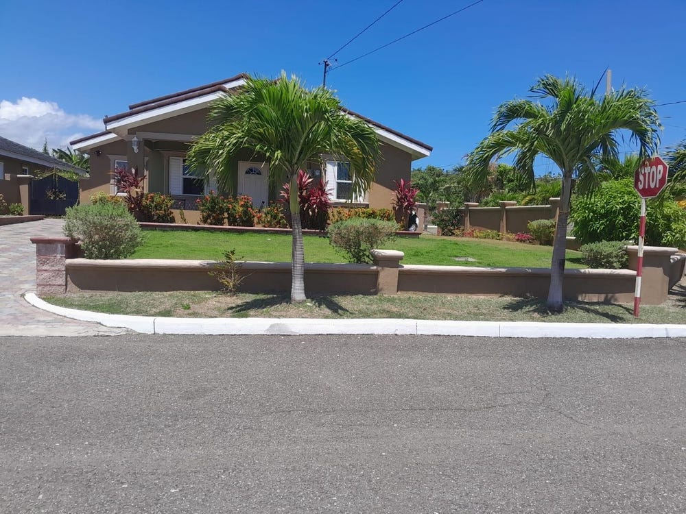 DRAX HALL COUNTRY CLUB