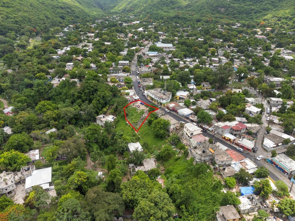 30 AUGUST TOWN RD, KGN 7, Kingston 7, St. Andrew