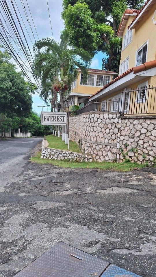 EVEREST APARTMENT, STONY unit: 162, Kingston 9, St. Andrew