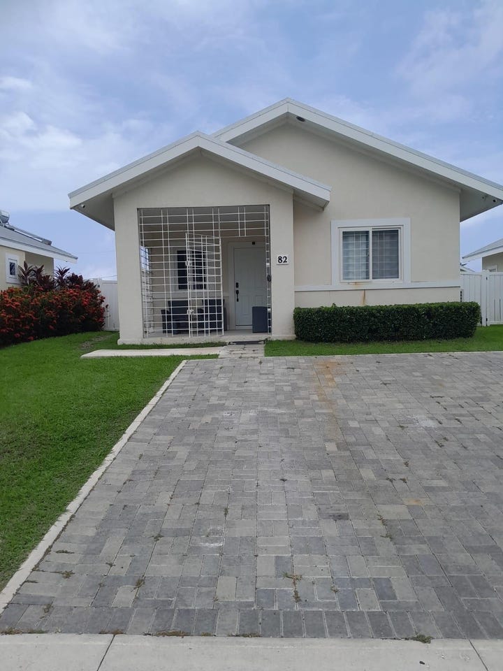 82 SEASHORE E OCEANPOINTE, Lucea, Hanover