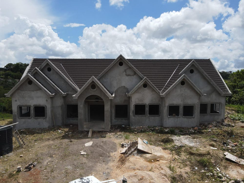 MOORLANDS, MANDEVILLE MAN