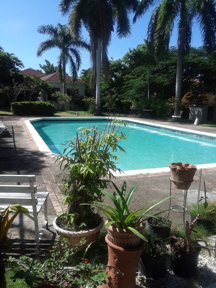 STERLING AVE, IRONSHORE