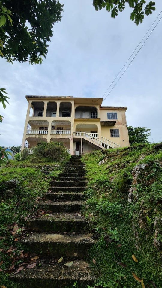 14 CHIPPENHAM PARK, LILLIFIE, Bamboo, St. Ann