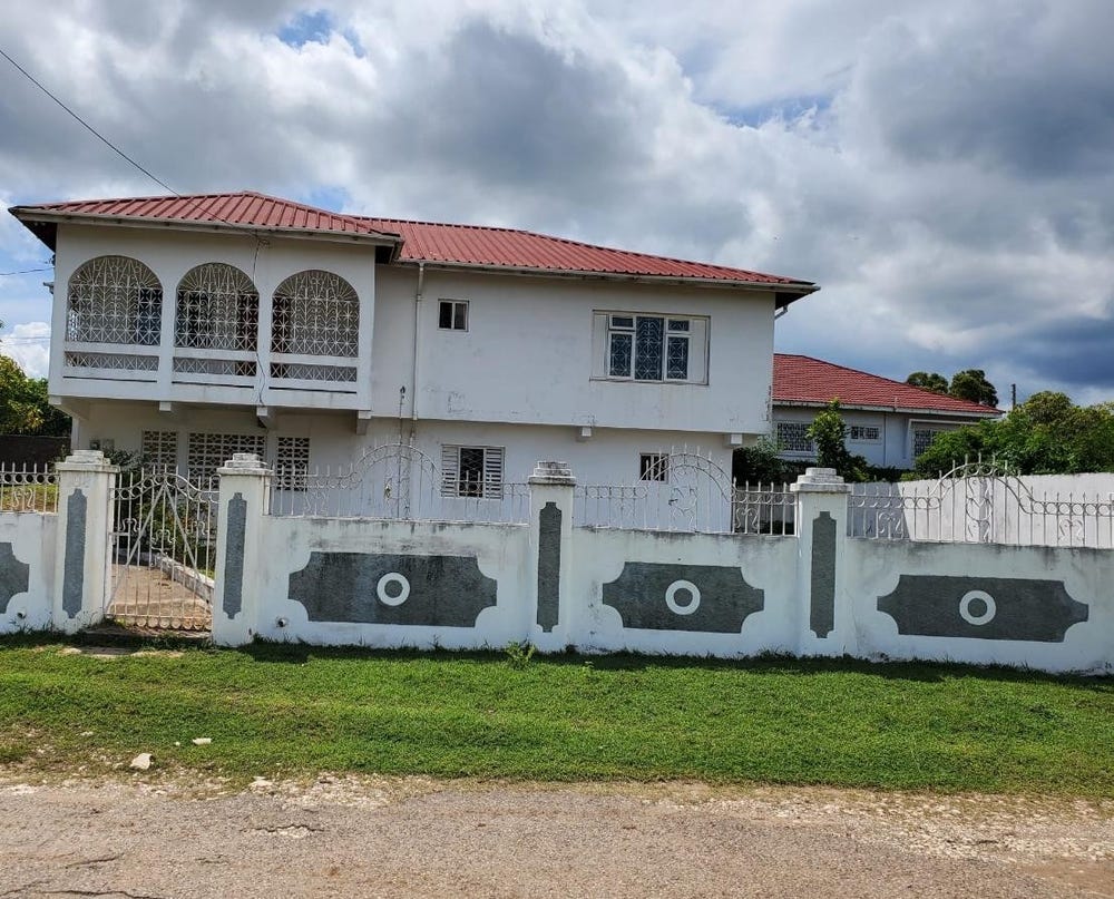 CLAYTON HEIGHTS, May Pen, Clarendon