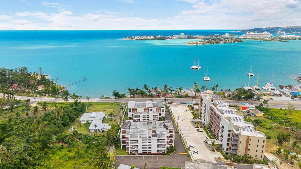 PARADISE BAY unit: 9, Reading, St. James