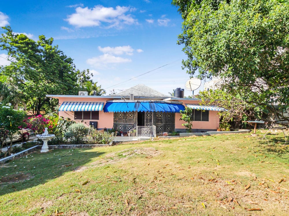 20 WINDSOR AVENUE, Montego Bay, St. James Parish