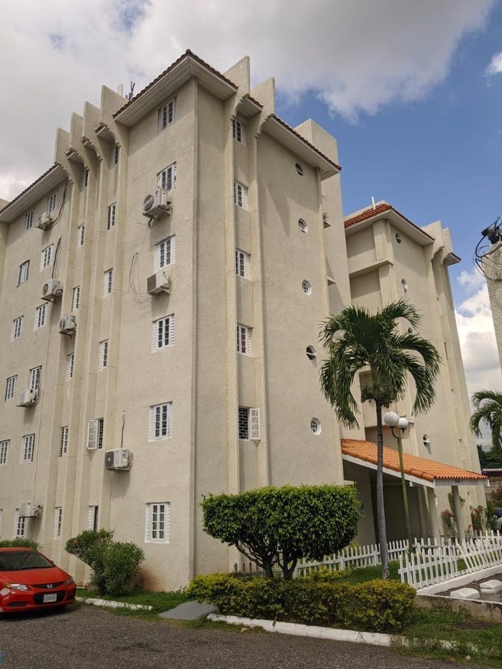 116 CONSTANT SPRING ROAD unit: 401A, Constant Spring P.O., St. Andrew
