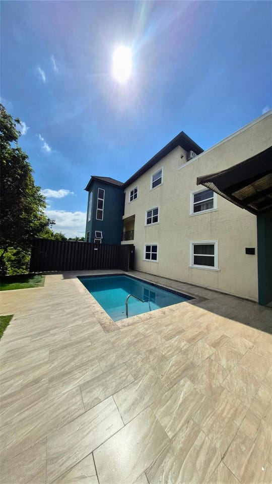 105 SUNDOWN CRESCENT, Kingston 10, St. Andrew