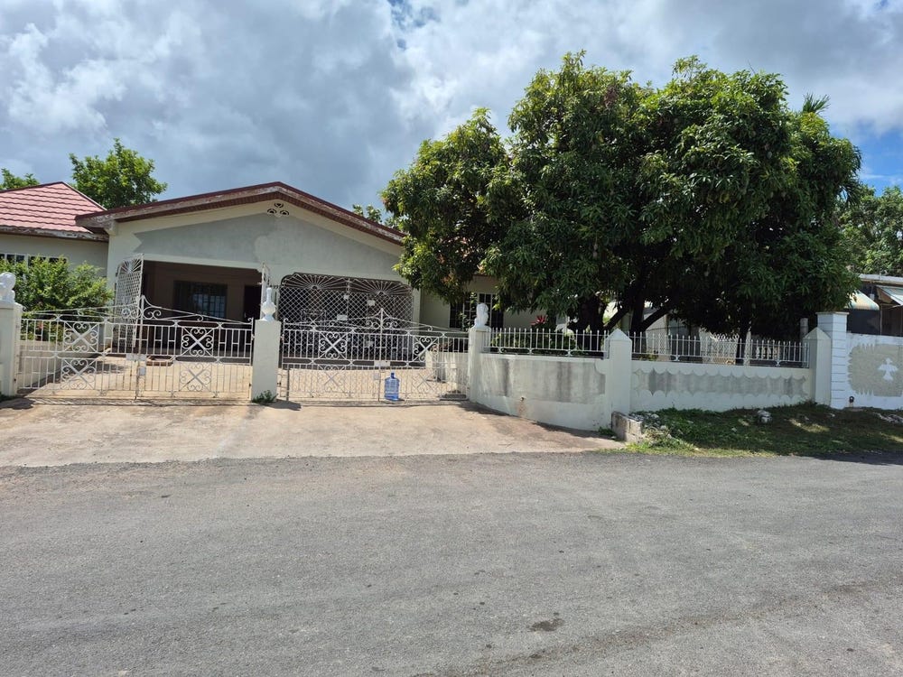 93 MARLIE MOUNT, Old Harbour, St. Catherine