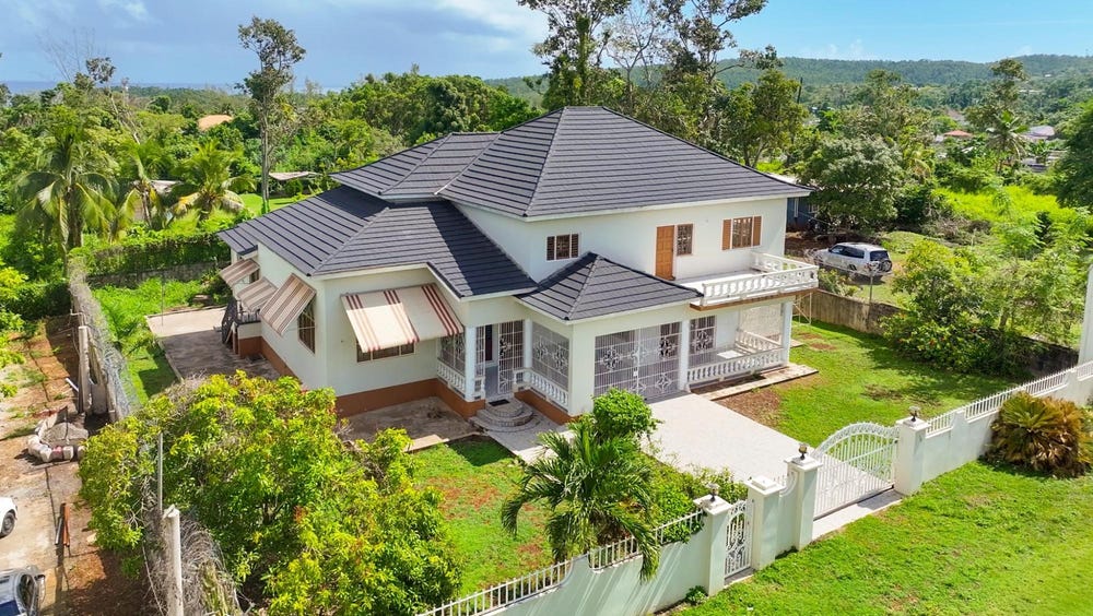 38 THE COTTAGE, MARVINS PARK, Ocho Rios, St. Ann