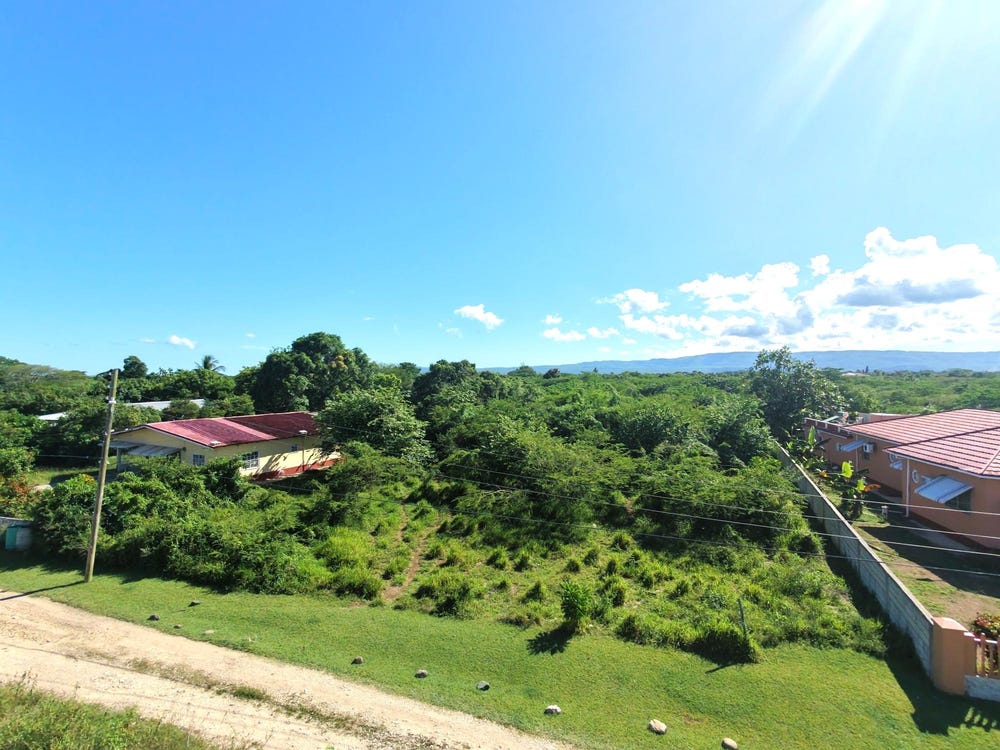 38 BEVERLEY DRIVE, Four Paths, Clarendon