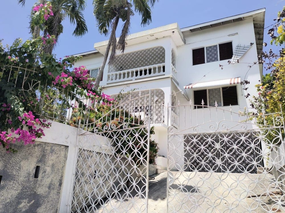 IRWINDALE, Montego Bay, St. James
