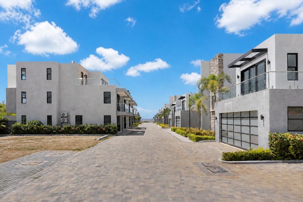 QUEEN'S CRESCENT DR unit: Penthse 3, Discovery Bay, St. Ann