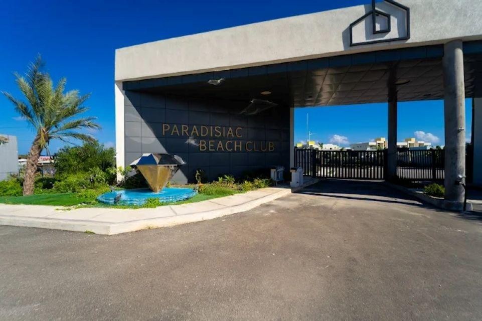 PARADISIAC BEACH CLUB unit: 312, Richmond, St. Ann