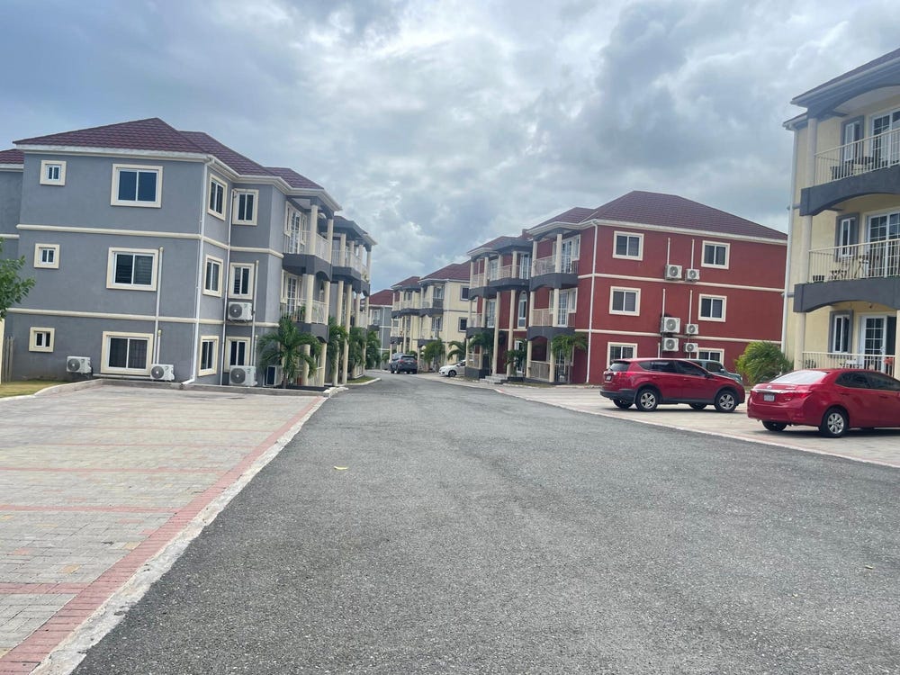 BUENA VISTA DRIVE KINGS