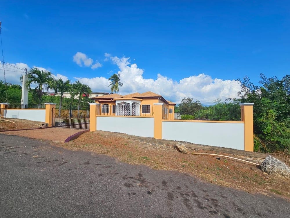 31 BERTRAM CLOSE, BELLEVUE H, Bellevue Heights, St. Catherine