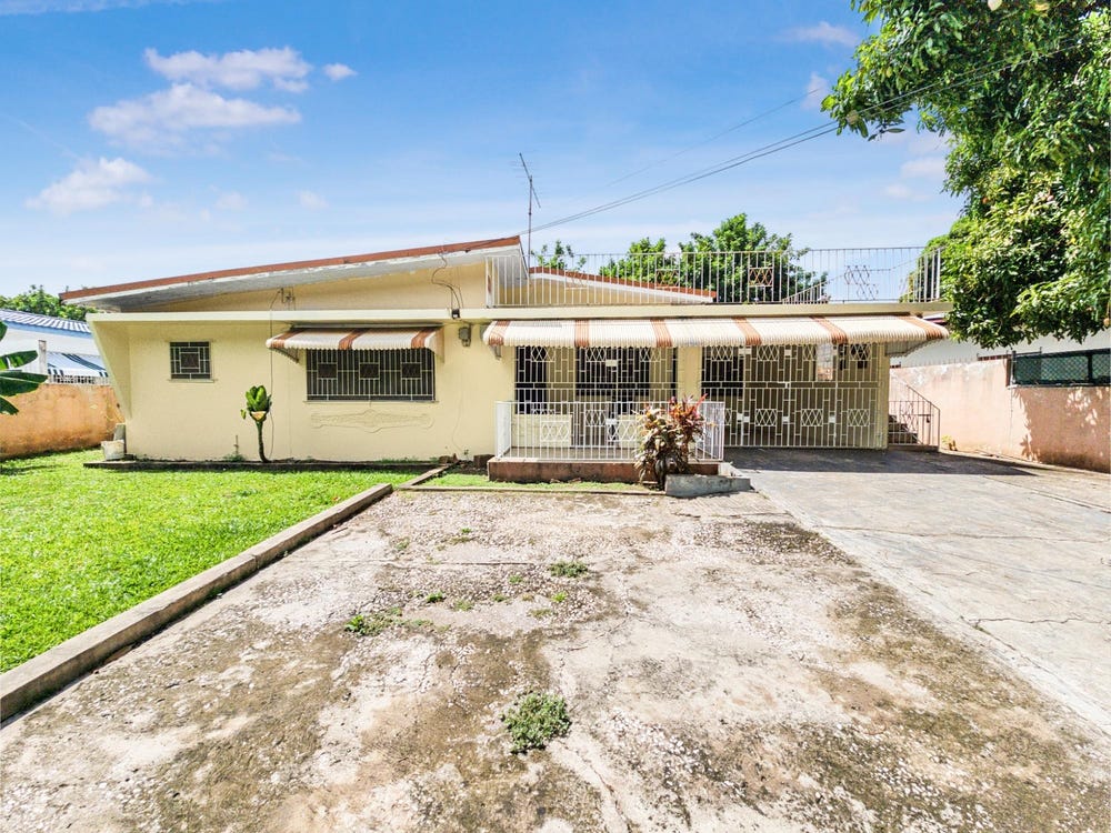 31 CHEVY CHASE, Kingston 19, St. Andrew Parish