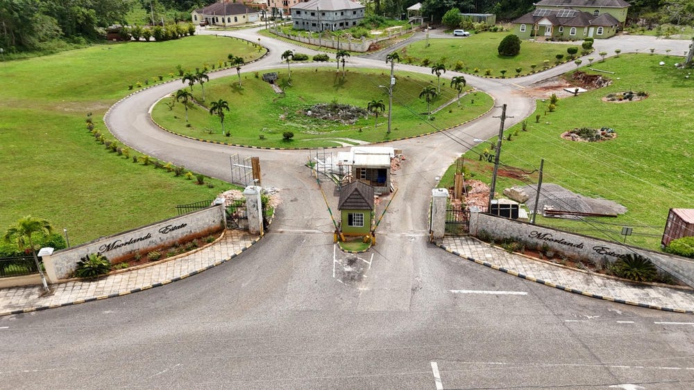 MOORLANDS ESTATE unit: 281, Mooreland, Manchester