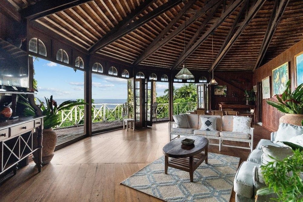 105 SAN SAN ESTATE, SAN SAN, SAN SAN