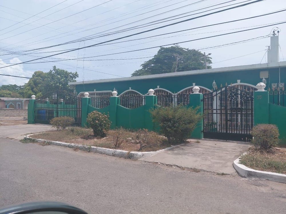 35 HILLSDOWN DRIVE MEADOWVAL, Caymanas Gardens, St. Catherine