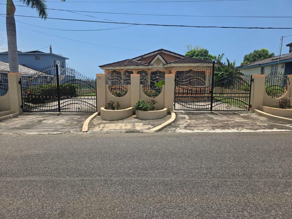 381 FLORENCE HALL, FLORENCE HALL VILLAGE, Trelawny