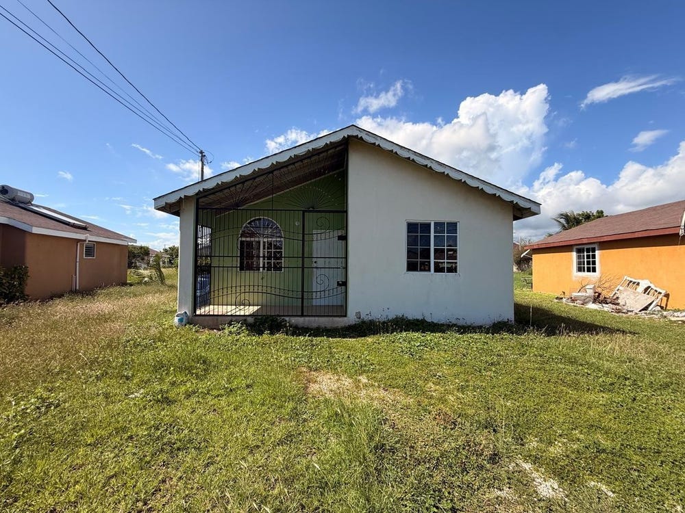 11 TROPICAL CRESCENT, Old Harbour, St. Catherine