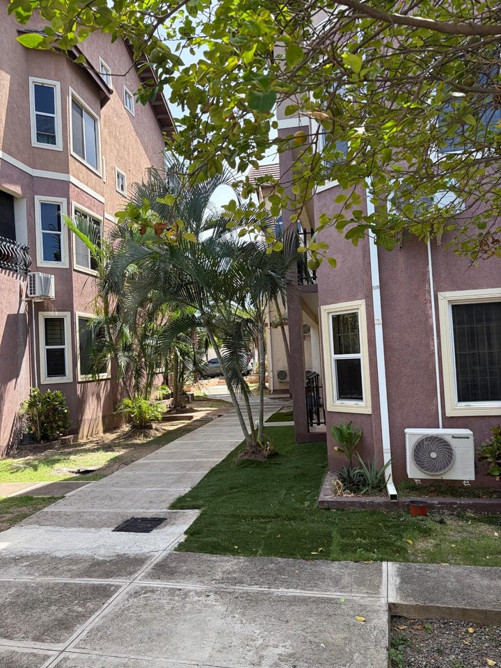 7 DUKHARAN AVE, KGN 10 unit: 16, Kingston 10, St. Andrew