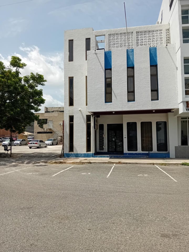 ST LUCIA CRESCENT, KINGST